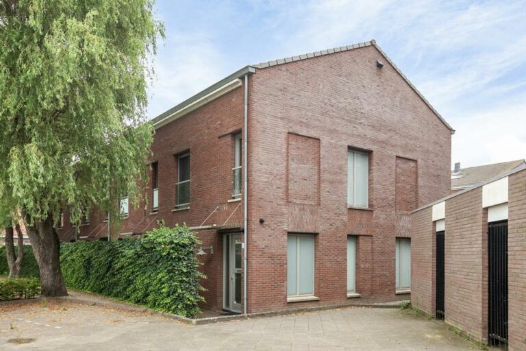 Erasplaats 92  | 5046 LA Tilburg
